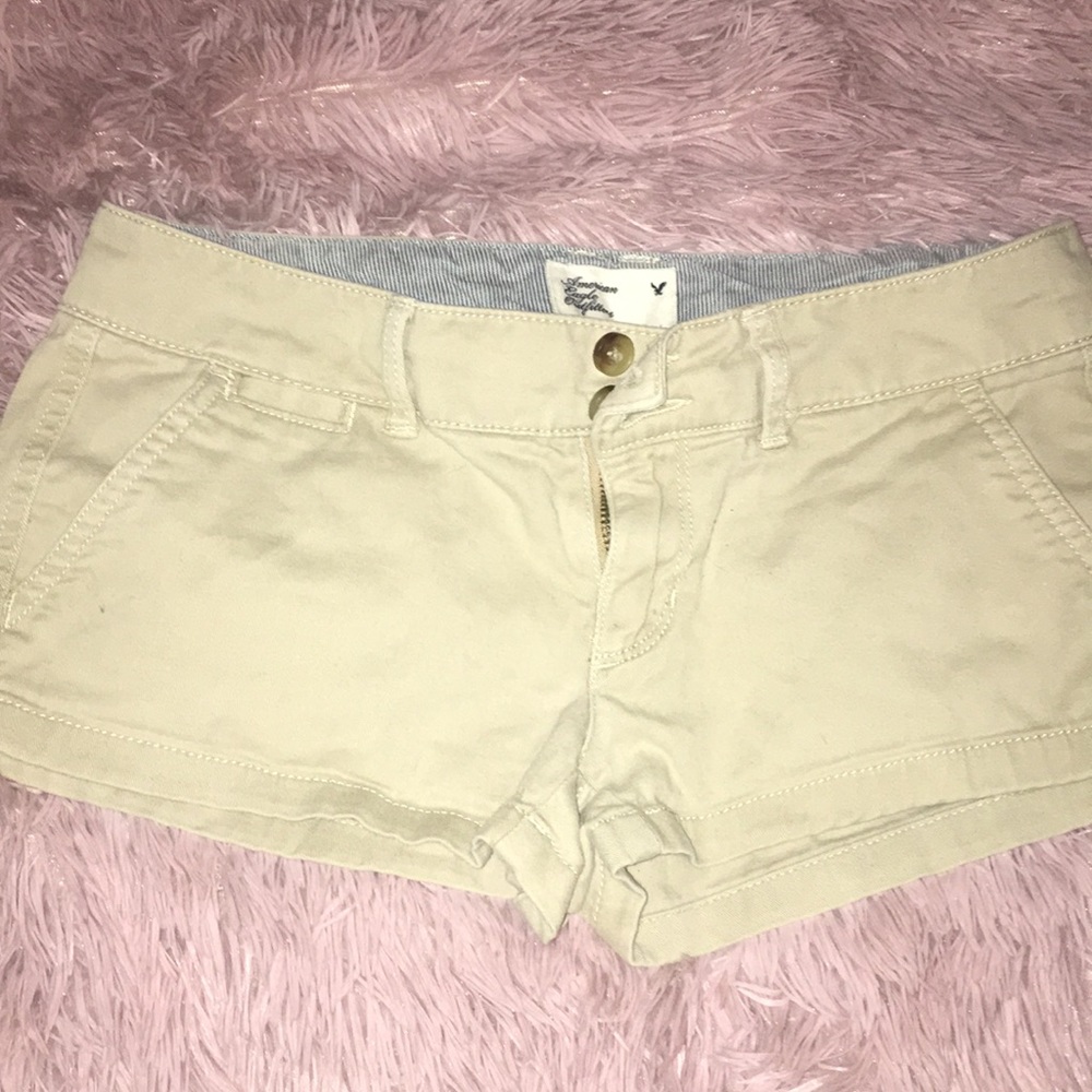 American eagle khaki shorts